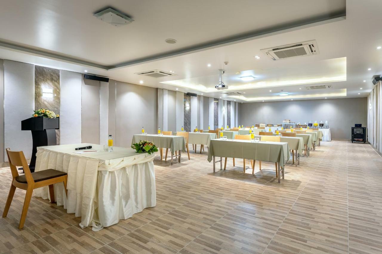 Beehive Boutique Hotel Пхукет Экстерьер фото