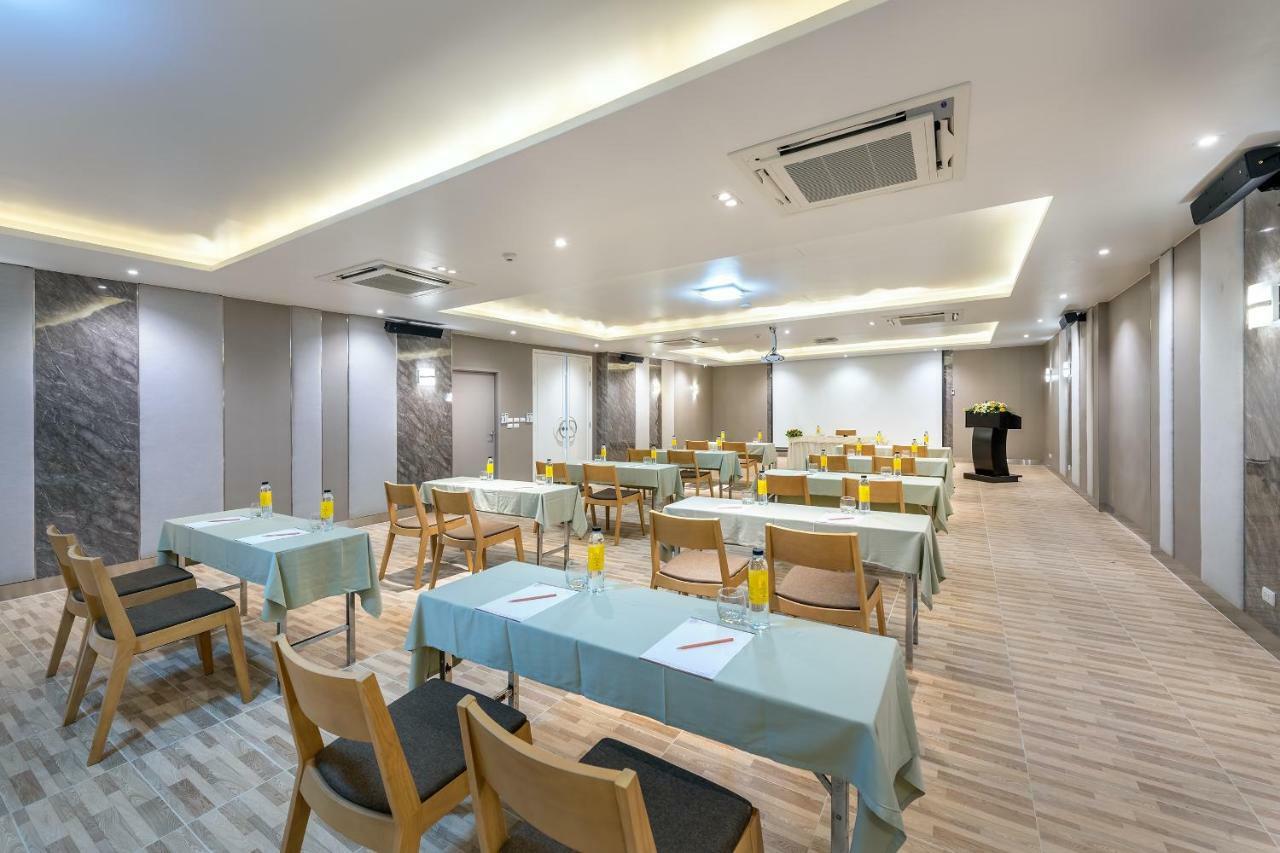 Beehive Boutique Hotel Пхукет Экстерьер фото