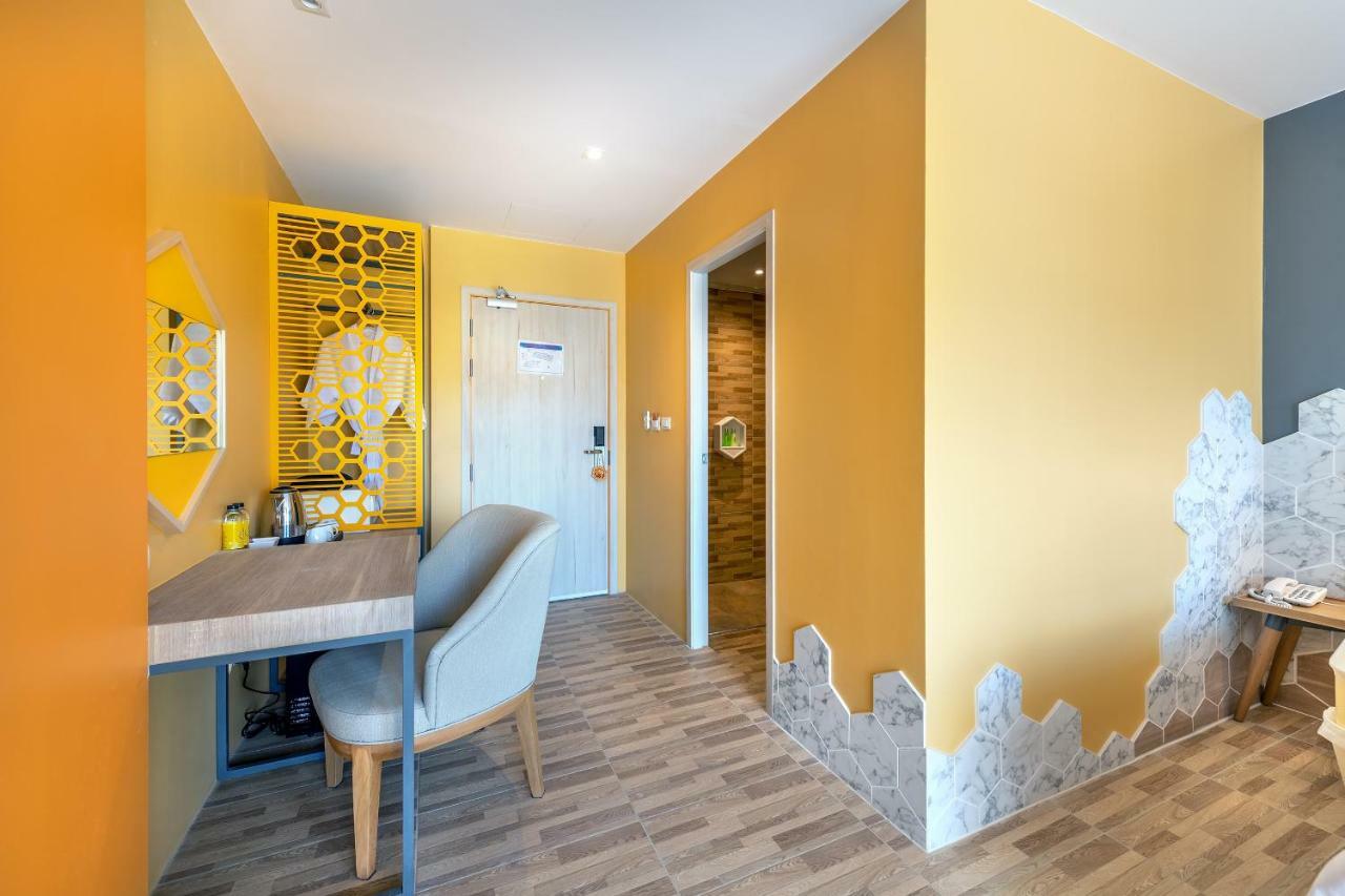Beehive Boutique Hotel Пхукет Экстерьер фото